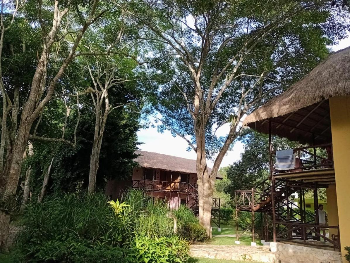 Hotel Villas Chicanna Bagian luar foto