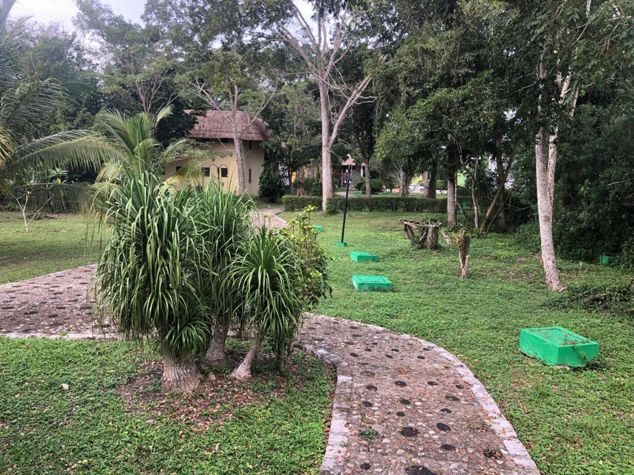 Hotel Villas Chicanna Bagian luar foto
