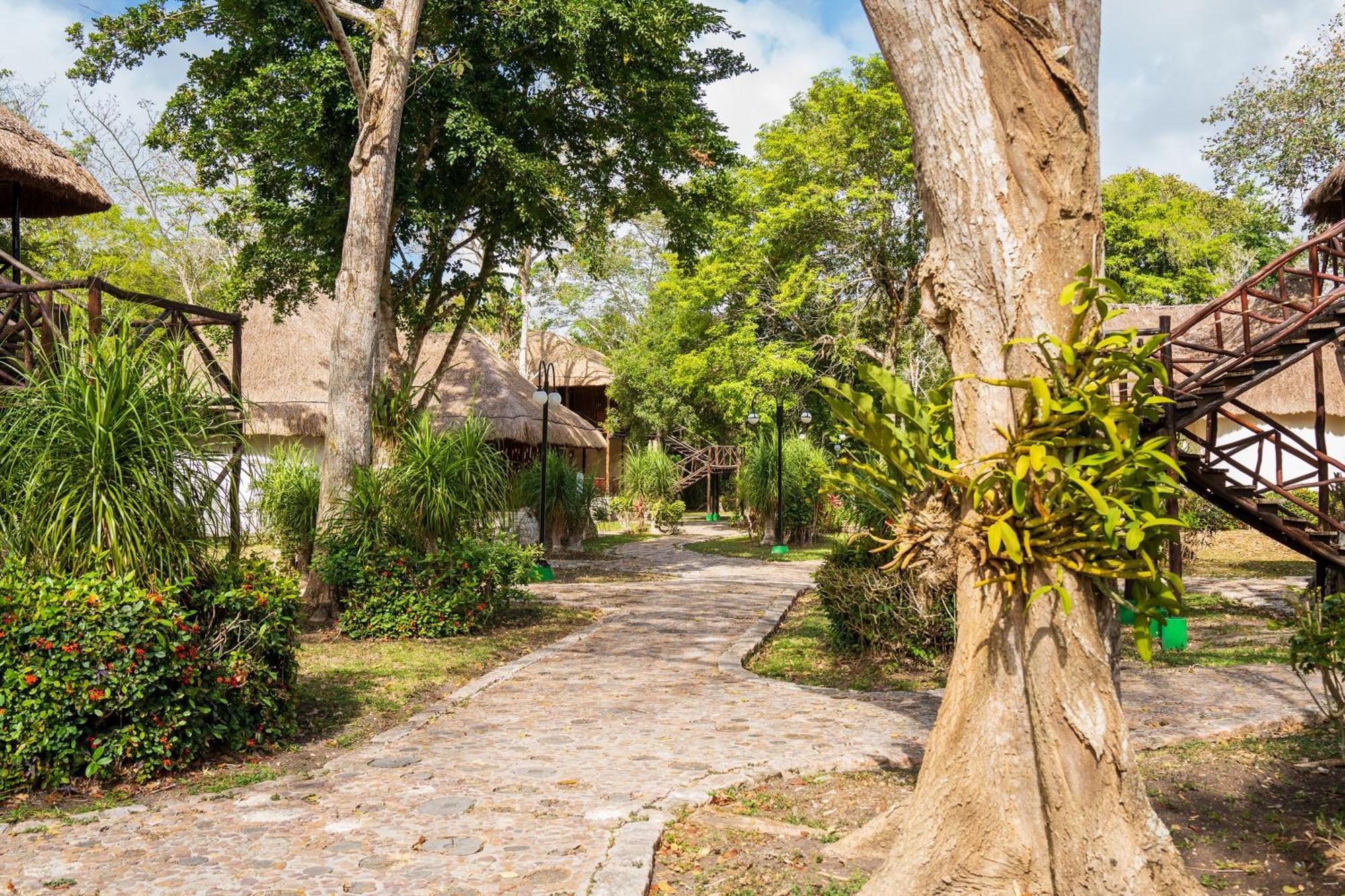 Hotel Villas Chicanna Bagian luar foto